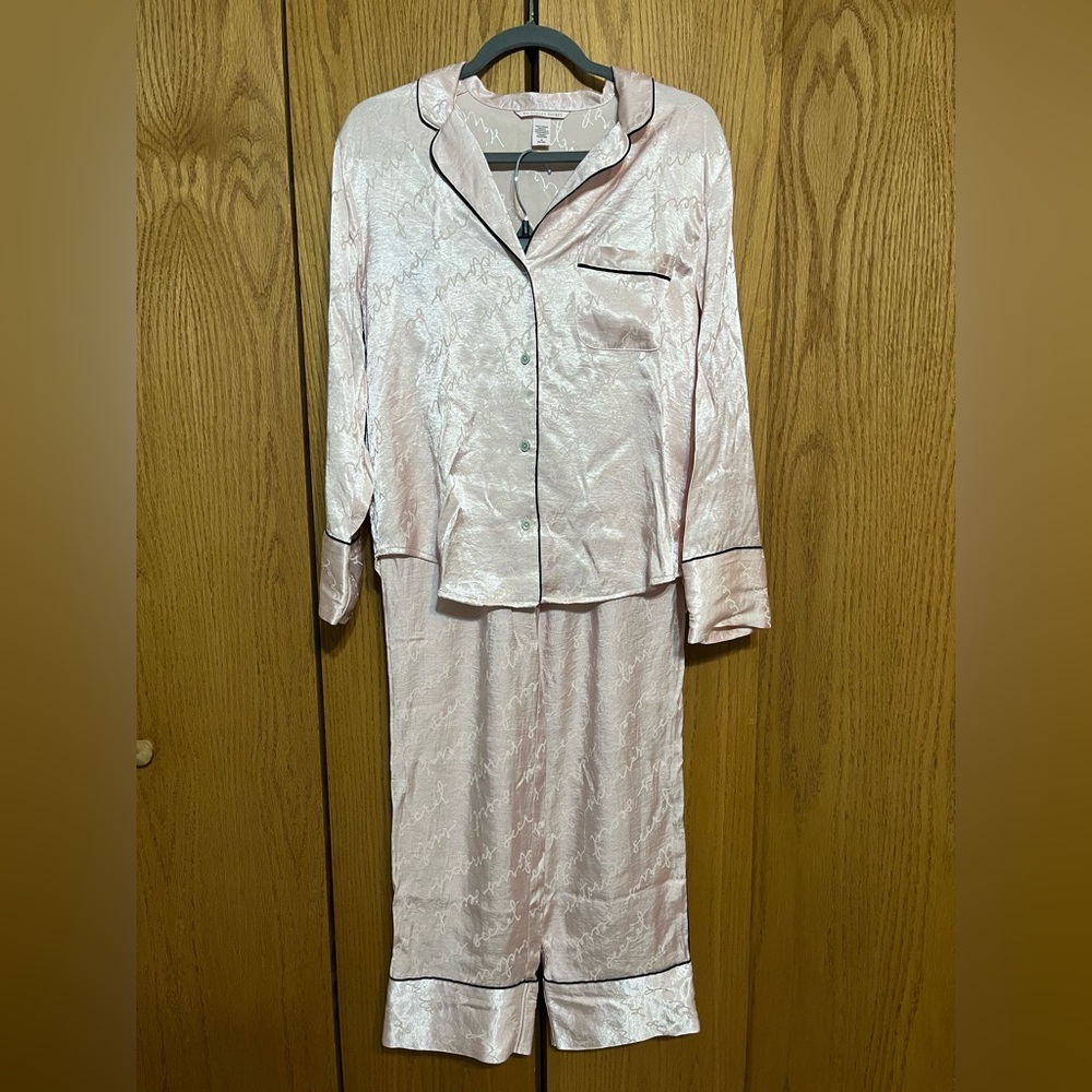 Victoria’s Secret Women’s Pajama Set light pink silk satin small and medium